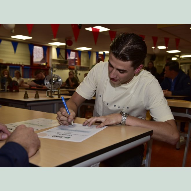 Diploma-uitreiking Oss 2024 gecropped 3